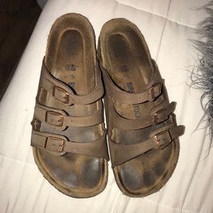 Brown birkenstocks
